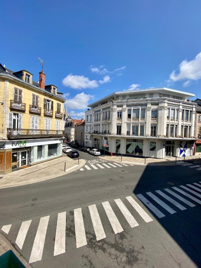 Grand Appartement De Caractere Au Coeur De Ville Moulins  Exterior photo